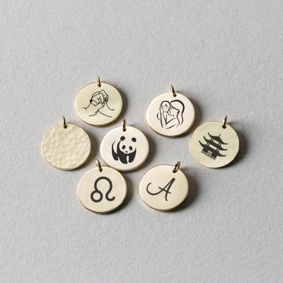 China Environmental friendly handmade customize name disc around stainless steel pendent charms for necklace bracelet making for sale