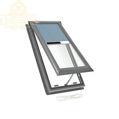 China Waterproof Aluminum Magnetic Screen Heat Insulation Skylight With Tempered Clear Glass for sale