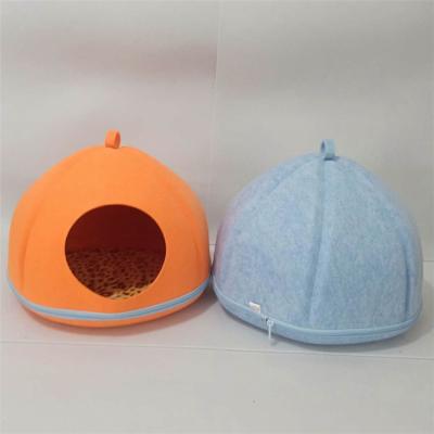 China Creative Sustainable Pumpkin Shape Felt Dog Cat Bed Sleeping Bag House for sale