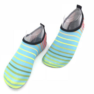 China Fashion Trend New Neoprene Water Fitness Men Lady Sport Diving Swimming Shoes With Fins Socks Beach Aqua Snorkeling Soft Shoe for sale