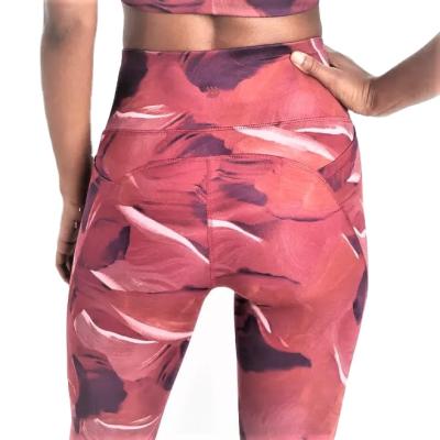 China Custom Seller Logo Breathable Sweatsuit Elastic Butt Lift Workout Female Sweatpants High Waist Plus Size Yoga Capris for sale