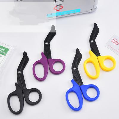 China EMTMadial Bandage Shears Medical Trauma Shears Wholesale Stainless Steel Scissors With Carabiner Key Chain for sale