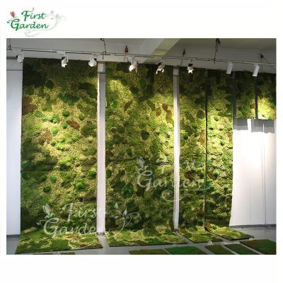 China Eco-friendly Artificial Green Moss Plants Decoration Grass Wall Panel Backdrop Roll Up Vertical Garden Indoor Plastic Customize for sale