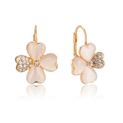 China OEM Style Jewelry New Trendy Custom Trendy Four-leaf Shape 14K Gold Plated Stud Earrings For Women for sale