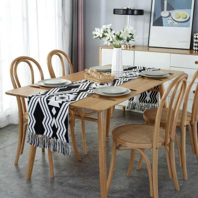 China Durable Runners Table Factory Wholesale European Style Table Runners for sale