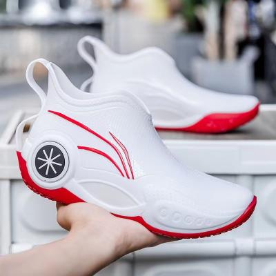 China Fashion Trend New hot rain boots rain lovers short rain shoes trend outdoor men's waterproof rubber shoes work shoes for sale