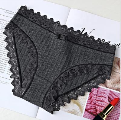 China Beautiful Cotton Breathable Japanese Girls Underwear Low Waist Ladies Thread Seamless Cotton Underwear Lace Briefs For Women for sale