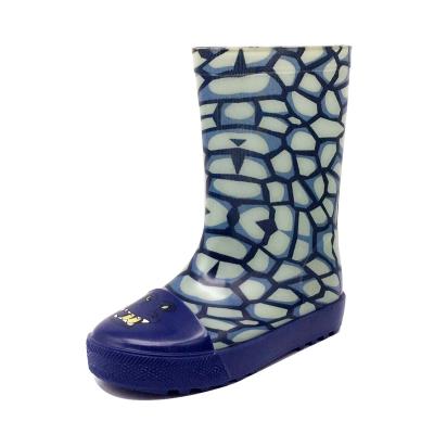 China Lightweight Wholesale Outdoor Four Seasons Led Lightweight Boys And Kids PVC Rain Boots for sale