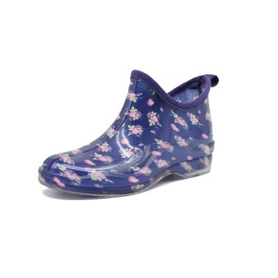 China Japan PVC Lightweight Women Garden Boots Anti-Slip PVC Wellies for sale