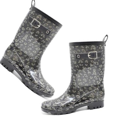 China Lightweight Women Fashion Gum Boots Woman PVC Willington Rain Boots for sale