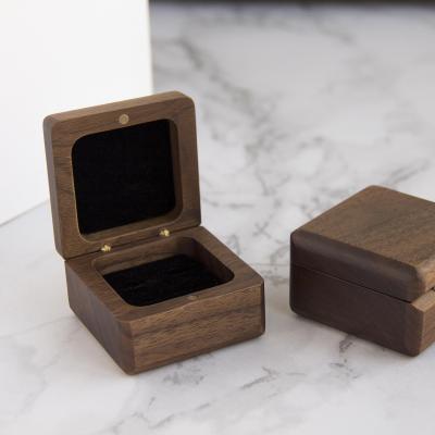 China Wooden Box Ring Box Engravable Wooden Ring Box Pair Ring Hinge Jewelry Square for sale