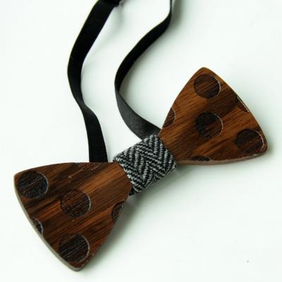 China Special Checked Wooden Bow Tie Ties For Men Fashion Wedding Groom Gift for sale