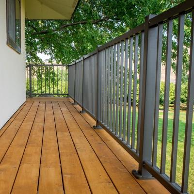 China Easily Assembled Easily Assembled Aluminum Barrier Security Aluminum Metal Railing Low Wall Privacy Fencing for sale