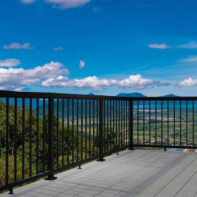 China Easily Assembled Customize-Size Galvanized Metal Railings and Handrails, French Balcony Railing, Wrought Iron Balcony Railing for sale