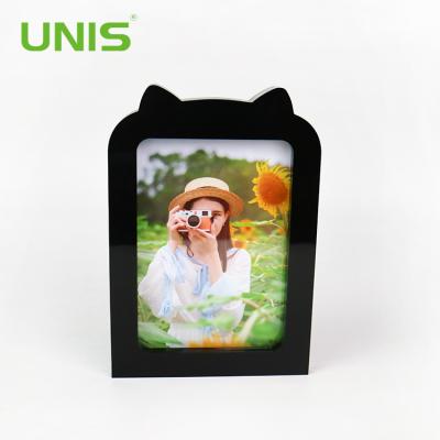 China UNIS new handmade design black acrylic photo frame with cat shape wholesale magnetic acrylic frames resin frame good quality photo for sale