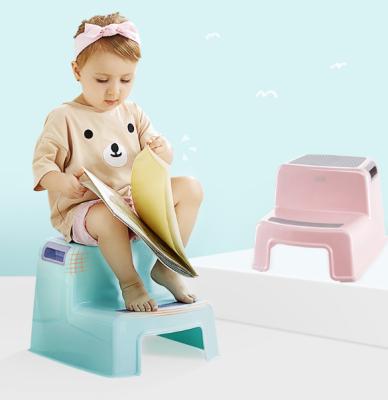 China KUB Anti-Slip Kids Step Plastic Toilet Footrest Chair Anti-Slip Stool Bathroom Stool For Baby for sale