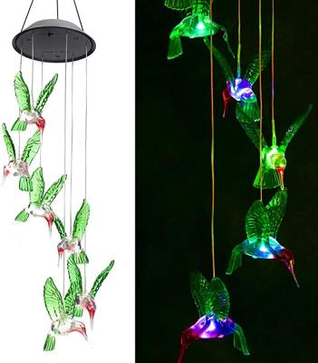 China Automatic Various Styles Light Color Changing Wind Chime Light Outdoor Wind Hummingbird LED Solar Movable Hanging Lamp for Garden Decoration for sale