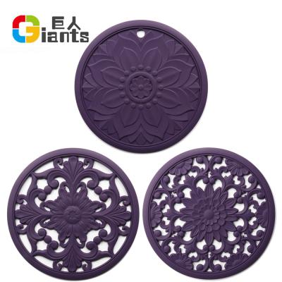 China Sustainable Silicone Tripod Mat 3 Set Intricately Carved Tripod Mat For Hot Dishes, Kitchen Mat, Table Mat for sale