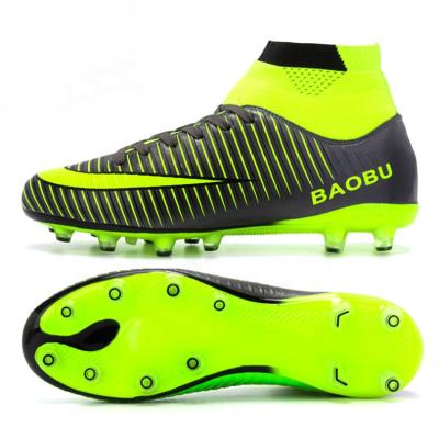 China Wholesale Hot Sale Sports Active Soccer Shoes Men Fluorescence Cushioning Comfortable Non-slip Decompression Soccer Boots for sale