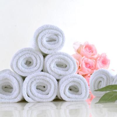 China Cheap Viable Hotel Towels Set Quality White Face Wash Body Wrap Around White Towel for sale