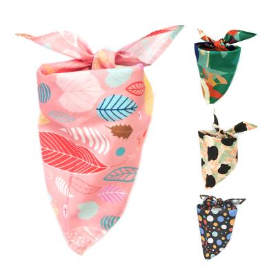 China Quick Release R Puppy Scarf Cat Neck Scarf Wholesale Washable Colorful Bandana for sale