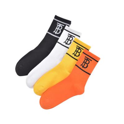 China Viable New Designer Fashionable Custom Cotton Socks Basketball Sports Comfy Socks for sale