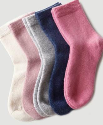 China Luxury high quality fashion color cashmere winter socks simple 100% men and woman casual knitted socks for sale