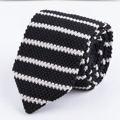 China 100% Polyester Black White Brown Knitting Ties Horizontal Stripes Knitted Tie for sale