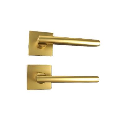 China Contemporary Interior Stainless Gold Lever Main Door Pull Zinc Alloy Wooden Door Handle for sale