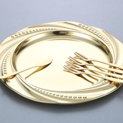 China Sustainable Premium Gold Stainless Steel Serving Tray Set With Cutlery for sale