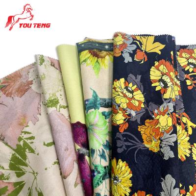 China Custom Cotton Shrink-Resistant Screen Printed Fabric Floral Prints Twill Fabric For Clothing for sale