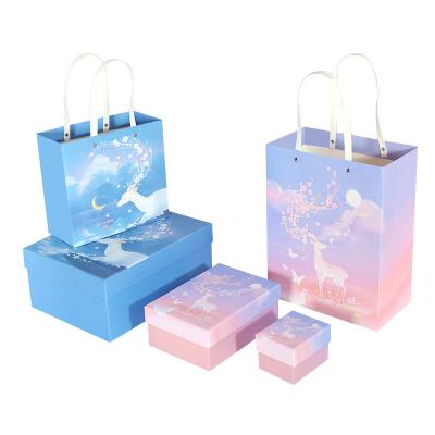 China Recycled Materials Printing Set Custom Flower Packaging Box With Handle Flat Paper Bags for sale