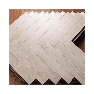 China Contemporary Hdf Nice Even Light Fiber Oak Wood Soundproof Indoor Laminate Flooring For Domestic / Business for sale