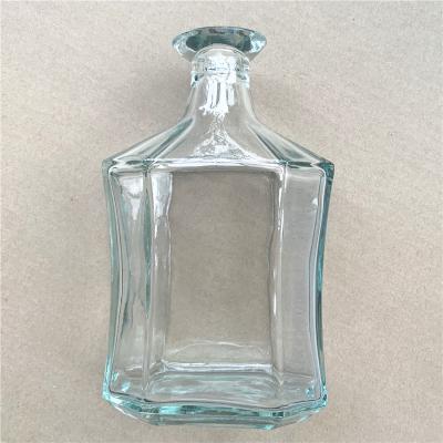 China Liquor Clear 750ml Flask Glass Bottle For Whiskey, Rum, Tequila, Vodka, Liquor for sale