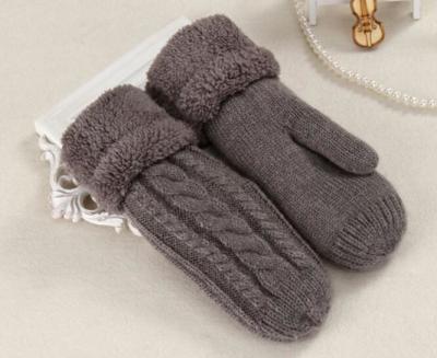 China knitted gloves , Acrilic gloves , winter gloves , winter mittens for sale