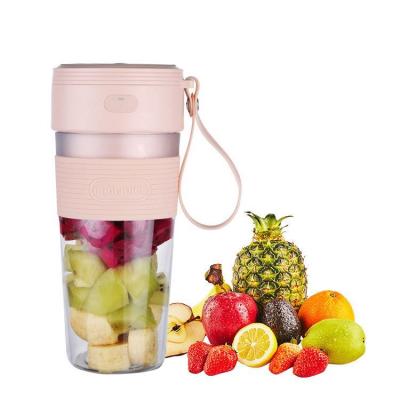 China Bpa Blender Bottle Free Juicer Cordless Portable Easy Handling Portable Pure Fruit Juicer For Car Slim Personal Blenders for sale