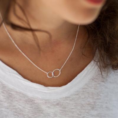 China Environmental Friendly Stainless Steel Necklace For Women Circle Cuban Link Gold Fashion Jewelery Necklaces Mens Chain Pendant Minimalist for sale