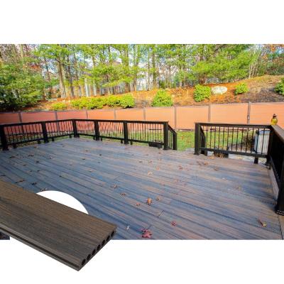 China Antimit einer Kappe bedeckte zusammengesetzte UVeiche der Decking-Ordnungs-140x23mm im Freien für Garten zu verkaufen