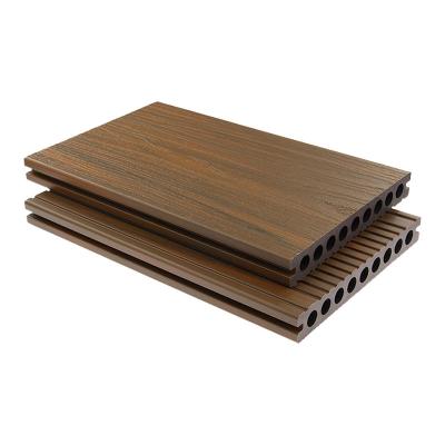 China Encapsulated Composite Capped Pvc Decking Fade Resistant Low Maintenance for sale