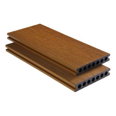 China Small Low Maintenance Capped Composite Decking Easy Clean for sale