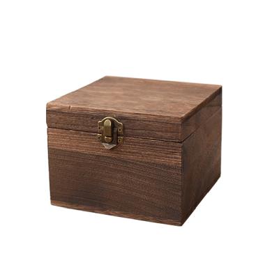 China Creative Retro Wooden Tea Storage Box Craft Handmade Gift Box With Soft Interior for sale