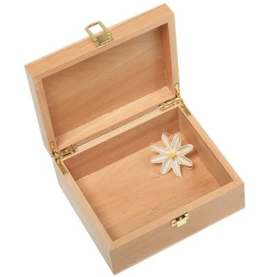 China Customized Handmade Vintage Balsa Lid Gift Storage Craft Solid Wood Packaging Box for sale