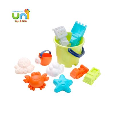 China 10 Pcs Beach Play Set Plastic Sea Animal Sand Mold Toy With Shovel Beach Toy XF553567 for sale