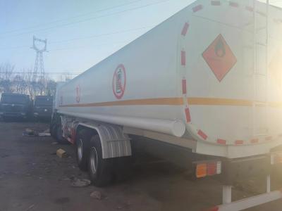 China HOWO 8*4 Fuel Oil Tank Truck with and 1 Year After-sales Service for sale