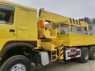 China Sale Customized Sinotruck HOWO 6*4 Truck Mounted Crane with Customized Specifications for sale