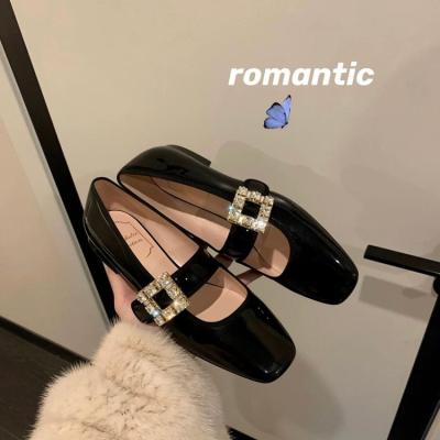 China CUSHIONING Women 2022 Student Sandals Black Diamond Lock Spring Square Toe High Heels Shoes Horizon New Arrival for sale