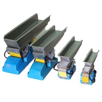 China Single Operation Supply Pedestal Electromagnetic Vibrating Feeder for sale