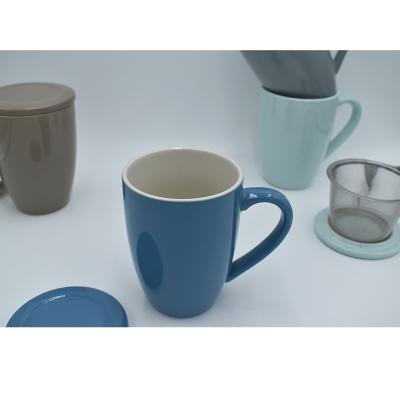 China Viable Wholesale Blue 14OZ Mugs Glaze Inner Porcelain Double Color Outside White Ceramic OEM Custom Coffee Mug for sale