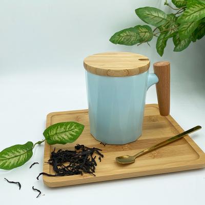 China Sustainable Good Quality Porcelain 13 Ounce Ceramic Wooden Coffee Mug Handle Dessert Cereal Cups With Bamboo Lid for sale