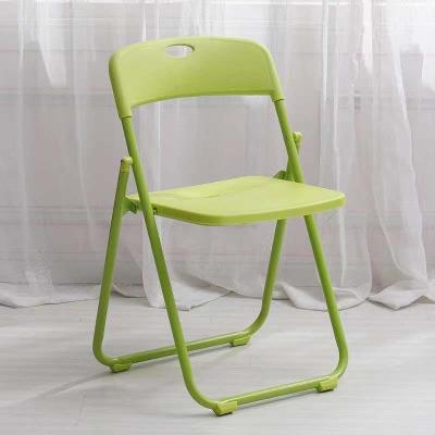 China 2021 Selling Foldable Like Hot Cakes Modern Plastic Fold Dining Chair for sale